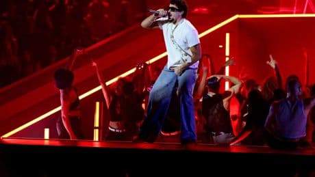Bad Bunny rompe todos los récords y logra un &#039;sold out&#039; histórico en España: más de 600.000 entradas 24 horas