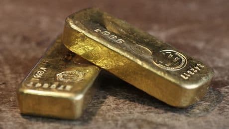 Un couple d’employés dans une résidence pour seniors vole 300.000 euros, dont un lingot d’or, à une octogénaire