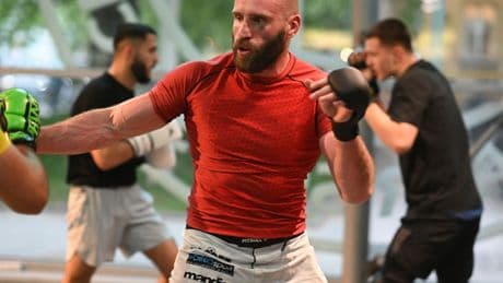 Kampfsport: Maschine mit Schaden
