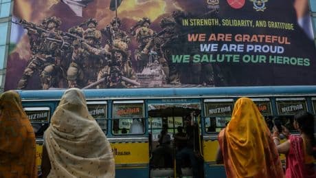 Après leur confrontation, l'Inde et le Pakistan décomptent plus de 70 morts