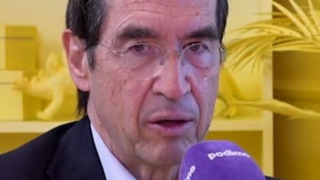 Mario Alonso Puig, experto en crecimiento personal: ''Sonreír es una de las formas más fáciles de activar el bienestar en nuestro cuerpo. Este gesto envía al cerebro una señal de calma''