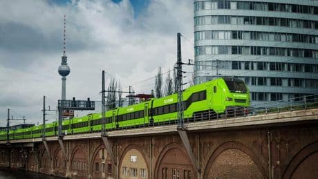 Schienenverkehr : 65 neue Schnellzüge gegen den ICE der Deutschen Bahn: Flix startet neuen Angriff im Fernverkehr