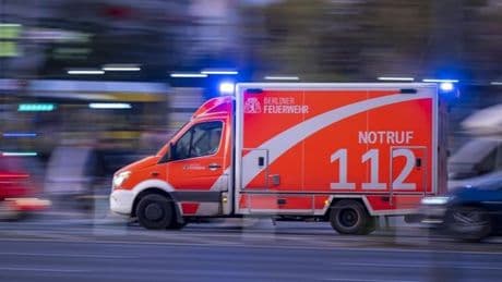 Schwerer Unfall auf Heerstraße: Mehrere Verletzte in Westend