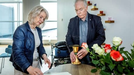 Slecht nieuws, in paniek of op zoek naar rust? Luchthavenpastors al 50 jaar steun en toeverlaat op Schiphol