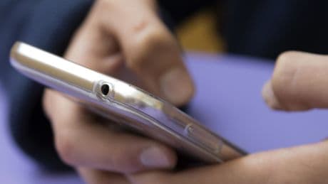 Belçika'da okullarda cep telefonu yasağı yürürlüğe giriyor