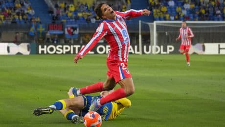 El Atlético sucumbe al tedio y pierde el tren de cabeza