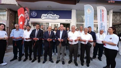 Manisa Büyükşehir Belediyesi'nden Ahmetli'de Halk Ekmek ve Halk Mandıra