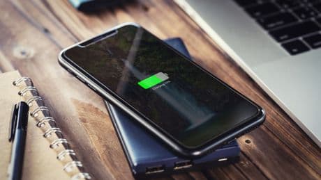 This iPhone hack helps your battery last longer — and barely any people know about it