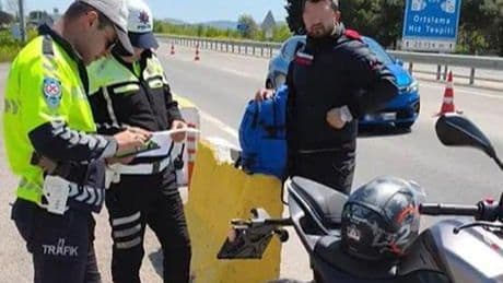 Kask takmayan 475 bin motosiklet sürücüsüne işlem yapıldı