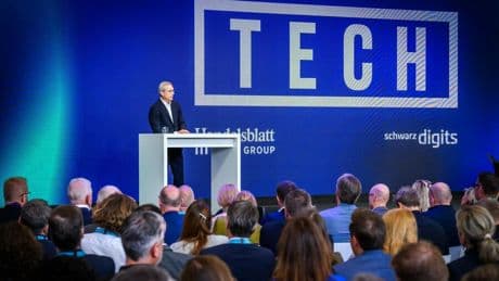TECH: Digitale Wallet, Start-ups, Unabhängigkeit von den USA – das plant Digitalminister Wildberger