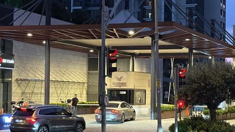 Zeytinburnu'nda kahreden olay: 1 yaşındaki bebek 9. kattan düştü