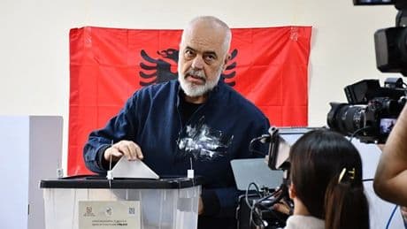 Arnavutluk’ta seçim heyecanı: Halk sandık başına gidiyor