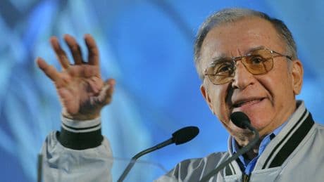 Mort d’Ion Iliescu, ancien président de Roumanie et « petit père » de la nation