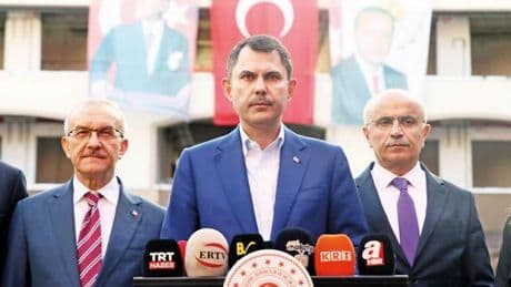 "Özgür Bey gözlerindeki bandı çıkarsın"