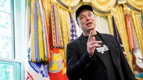Musk est «le bienvenu» en Europe, plaisante une responsable de la Commission