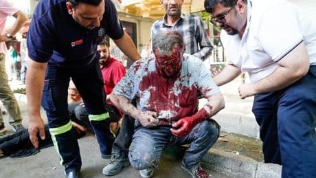 La sociedad de Irán, ante la escalada de violencia: "Vivimos atrapados entre un Gobierno del terror y los bombardeos de Israel"