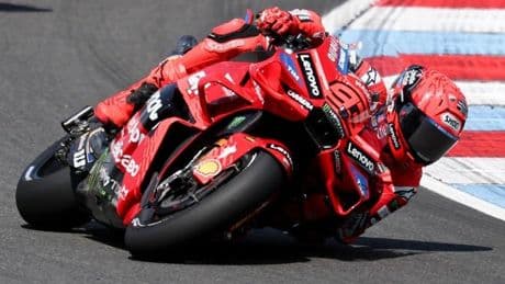 Marc Márquez va lanzando hacia el noveno título