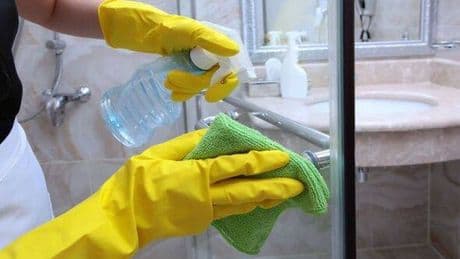 Shower screens will be shining when using one natural item that cleaners love