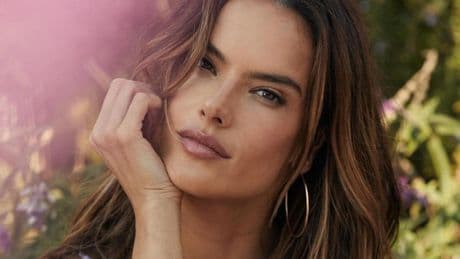 Los expertos de St. Moriz desmitifican las creencias sobre los autobronceadores: “Los de nueva generación ya no dejan la piel naranja, están diseñados para ofrecer un bronceado a medida, adaptándose a cada tono y brindando un acabado progresivo”