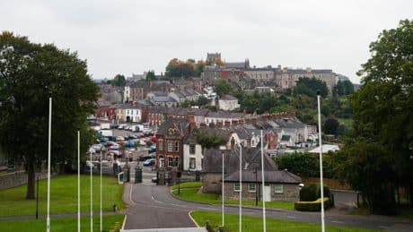 Armagh, la ciudad norirlandesa de las dos catedrales para un mismo santo