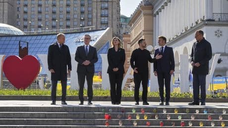 Ukraine and allies urge Putin to commit to a 30-day ceasefire or face new sanctions