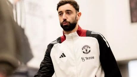 Man Utd star Bruno Fernandes gets brutal response after snubbing Saudi transfer