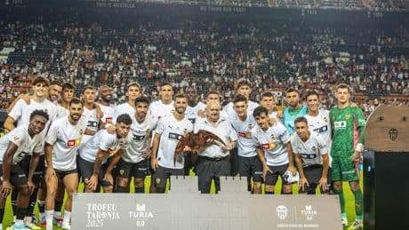 El Valencia recibirá a la Real con confianza: se refuerza de manera importante y golea en su último ensayo en casa