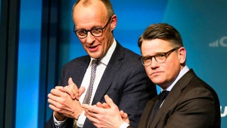 Umstrittene Waffen-Wende - Erster CDU-Ministerpräsident kritisiert Merz offen