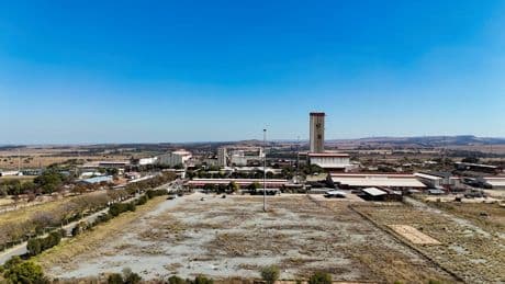 Güney Afrika’da 260 işçi altın madeninde mahsur kaldı