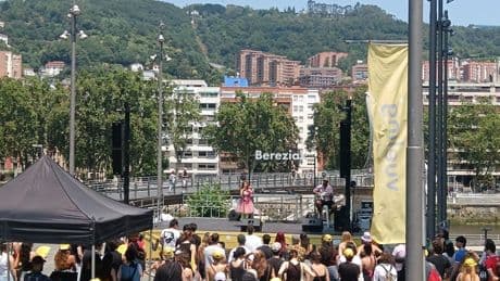 Calor y ritmo en Bilbao durante los conciertos gratuitos del BBK Live