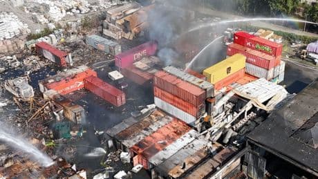 Hamburger Hafen: Größter Brand auf Gelände gelöscht