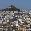 Zunächst Sorge vor Anschlag: Auto ohne Fahrer kracht in Restaurant in Athen