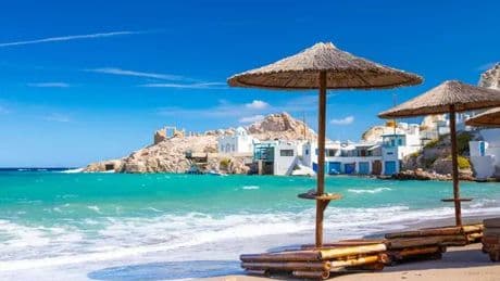 Two cruise ship tourists killed as gales batter Greece