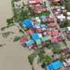 Les victimes des inondations causées par le typhon Co-May aux Philippines évacuées, le bilan atteint 25 morts