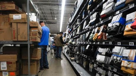 Usa: deficit record bilancia commerciale marzo +14% a 140,5 mld $
