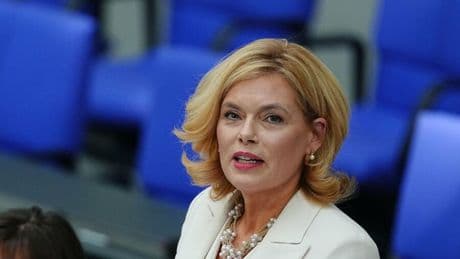 Parlament: Polarisieren statt befrieden? Kritik an Bundestagspräsidentin Klöckner