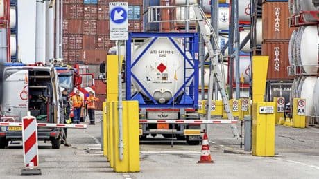 NL-Alerts voor gaslekkages Botlekgebied en Leiden: advies om binnen te blijven en ventilatie uit te zetten