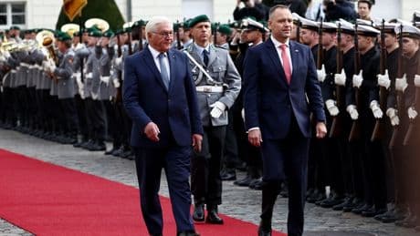 Liveblog Bundespolitik: Steinmeier empfängt polnischen Präsidenten mit militärischen Ehren