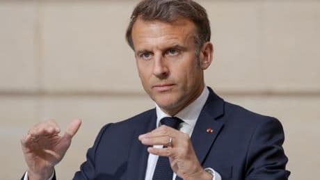 Emmanuel Macron affirme que son « job pour les deux ans à venir » est d’assurer la « stabilité »