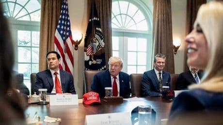 100 Tage US-Präsident: „Wir sind alle toll“ – Trump weist jede Kritik an Wirtschaftsabschwung zurück und geht in die Offensive
