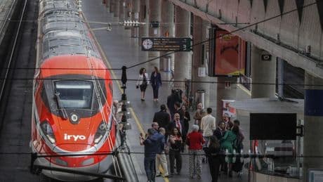 Iryo se defiende con pruebas técnicas que muestran que su tren no provocó la caída de la catenaria como afirma Puente
