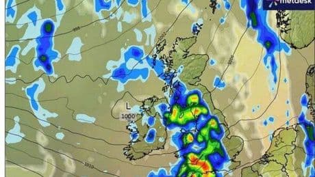 Will Hurricane Erin hit UK as expert reacts to 600-mile rainstorm prediction