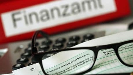 Finanzbehörden: Schnell wie's Masthähnchen? Mehr Tempo bei Steuererklärungen