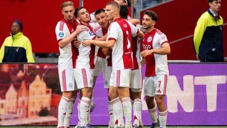 LIVE Eredivisie: Weghorst verdubbelt voorsprong Ajax in slotfase tegen Heracles