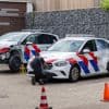 Een uniek inkijkje in de garage van de Nederlandse politie: ‘Zijn de nummerplaten wel afgeplakt?’