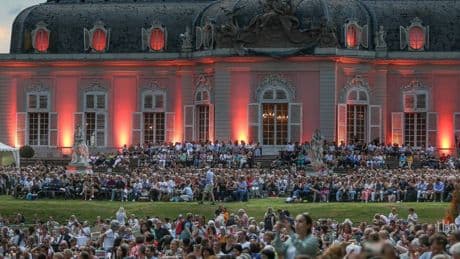 Beliebte Veranstaltung in Düsseldorf: Es gibt noch Karten fürs Benrather Lichterfest - alle Infos zu dem Event