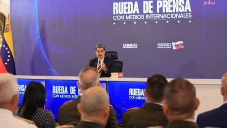 Maduro: ABD savaş gemileri Venezuela'yı hedef almış durumda