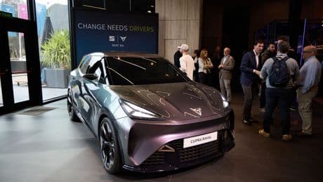 Seat da un paso decisivo en la puesta en marcha de su cadena de montaje de eléctricos