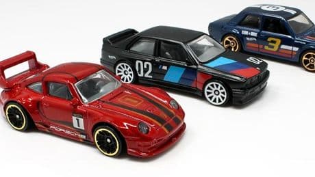 Trump se la prende anche con le macchinine Hot Wheels: dazi al 100%