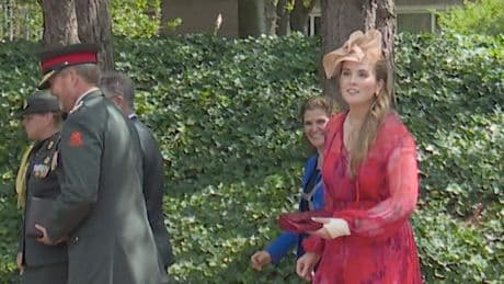 Amalia reageert op val van paard: ‘Heb nu nog pijn’
